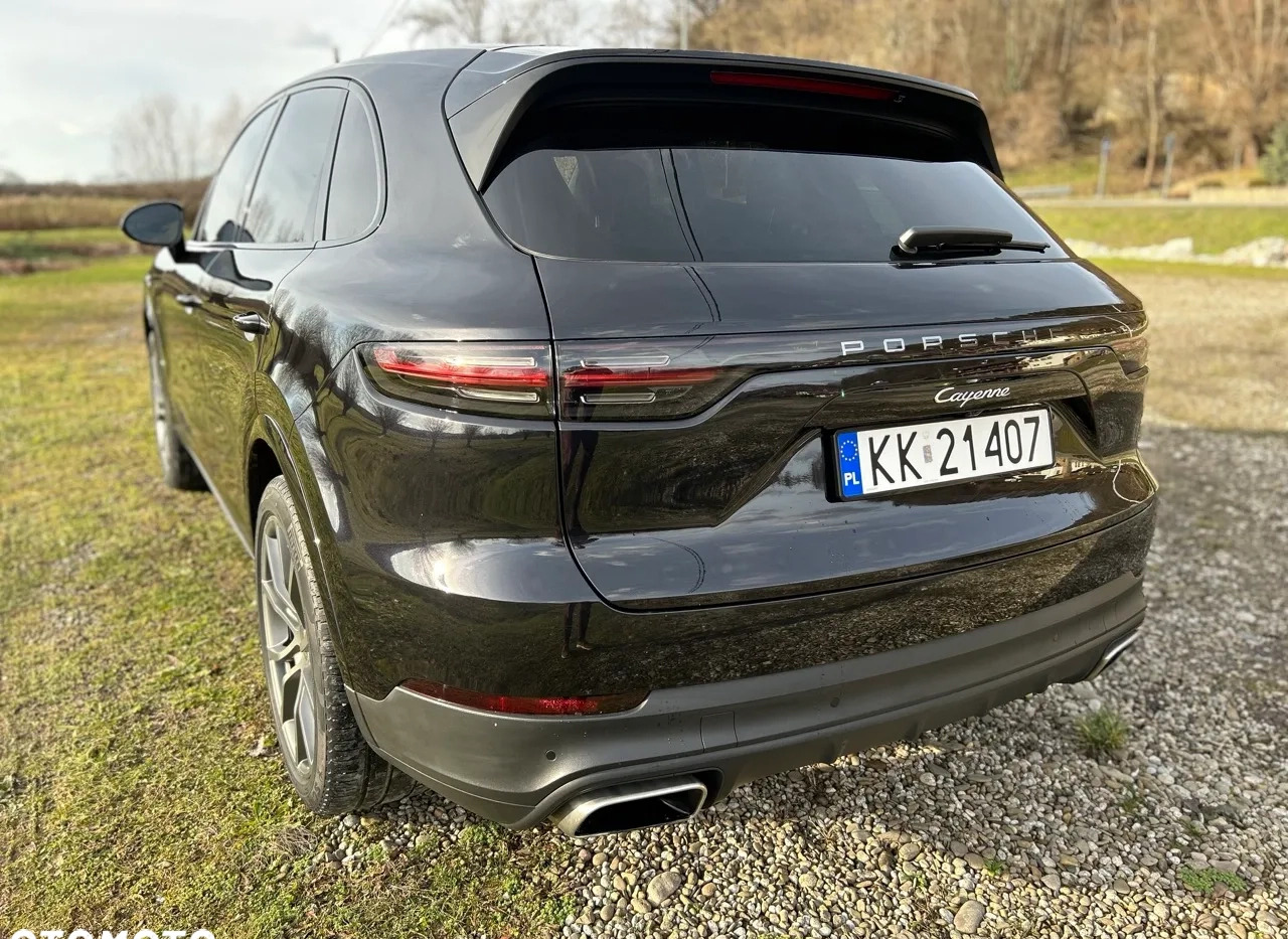 Porsche Cayenne cena 279900 przebieg: 86100, rok produkcji 2019 z Kraków małe 781